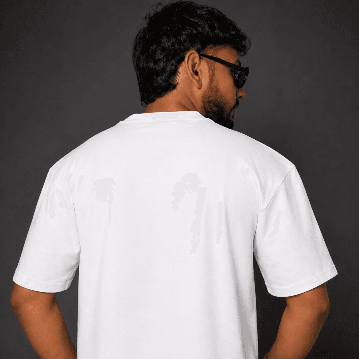 White oversized T-shirt  2